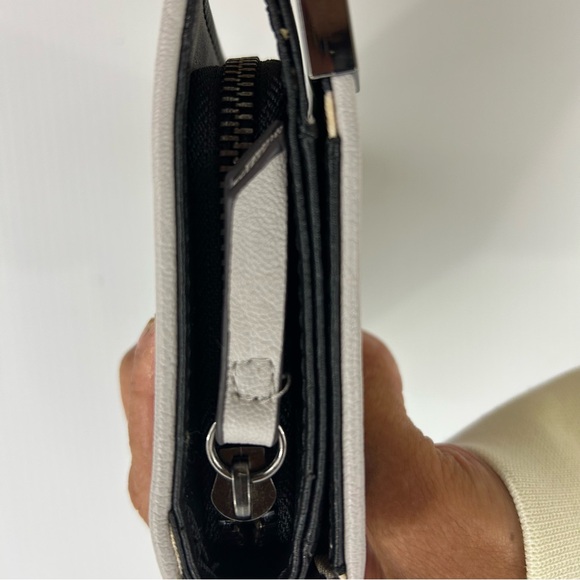 503. Jessica Simpson Gray Wallet - Picture 7 of 14